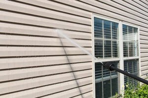 Vinyl Siding Cleaning Company in 77583
